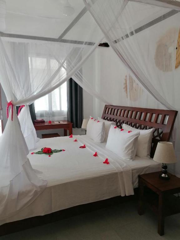 Doubleroom_Superior_Ocean_Access_Manolo_Resort_002.jpg