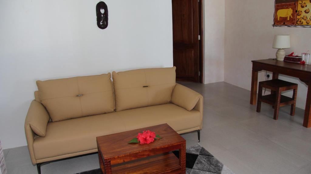 Suite_BAHARI_with_OCEAN_ACCESS_Manolo_Resort_002