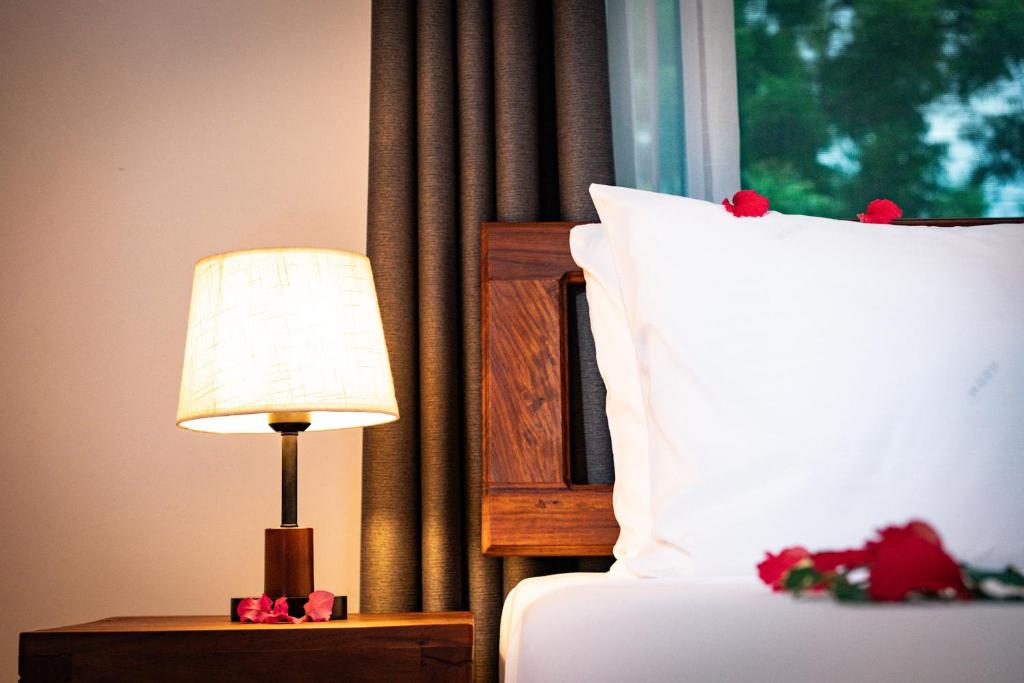 Mastersuite_UHURU_with_OCEAN_VIEW_Manolo_Resort_012